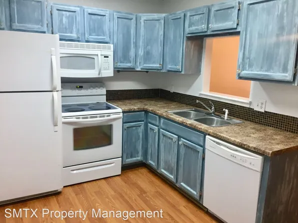 1624 Aquarena Springs Dr, San Marcos, TX 78666