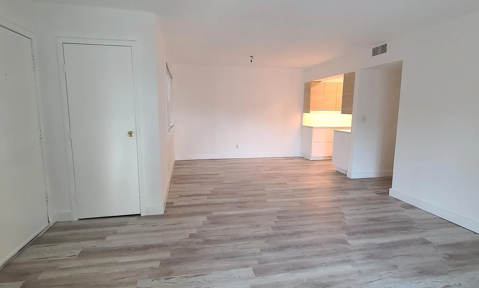3 bed, 1289 sqft, $1,530 — Photo 2