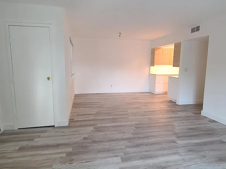 6519 W Newberry Rd #1014 — Photo 2