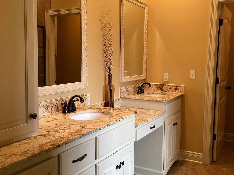 1st image of 535 Erble Ln #L