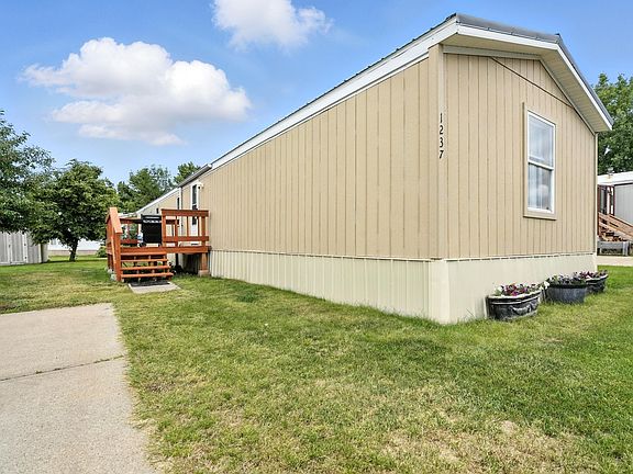 2nd image of 1237 Spearfish Mountain Ln
