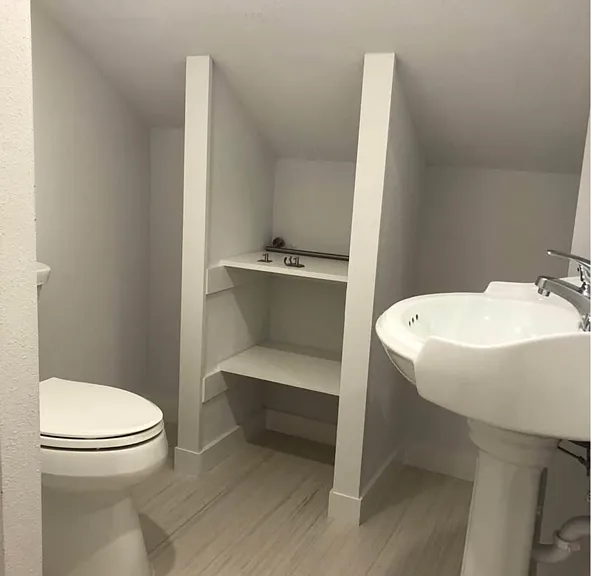 235B NE Metcalf Ave #B — Photo 8