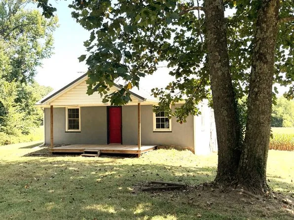 1565 Hobby Rd, Paris, TN 38242