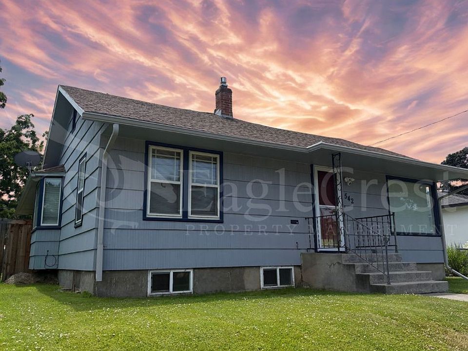 1st image of 542 E Chestnut St