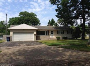 1426 W Summit Ave, Muskegon, MI 49441