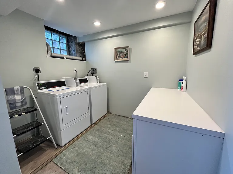 28-28A Richardson Ave — Photo 13