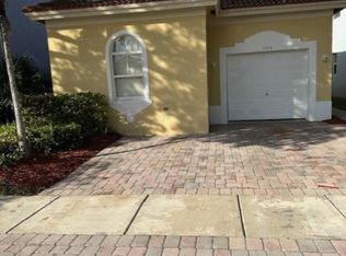 1056 NE 39th Ave, Homestead, FL 33033