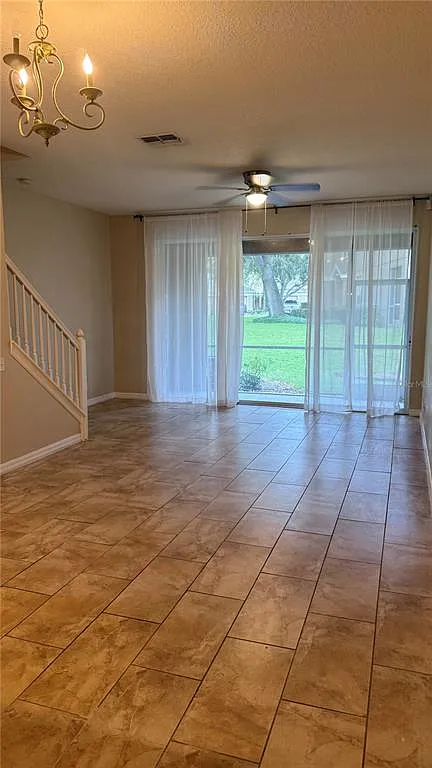3 bed, 2.5 bath, 1504 sqft, $1,900 — Photo 3