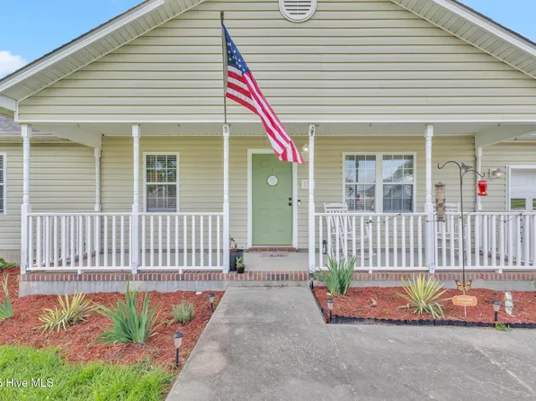 119 Lawndale Lane, Sneads Ferry, NC 28460