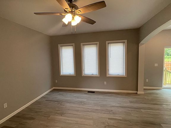 5th image of 100 Timber Hill Dr