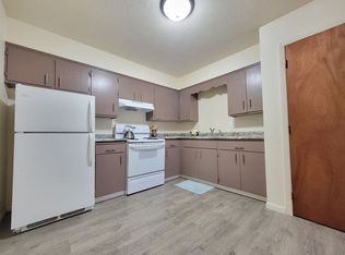 1012 10th St NE #14, Jamestown, ND 58401