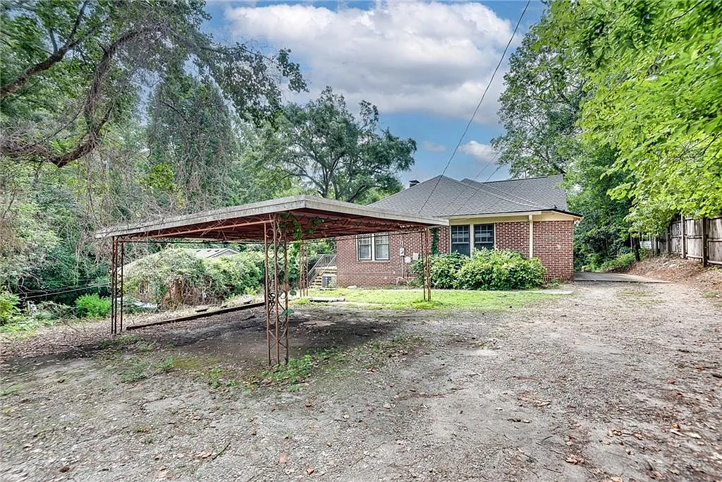 3 bed, 2.0 bath, 1865 sqft, $3,600 — Photo 3