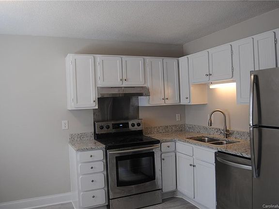 3rd image of 1639 Cedarview Ct #1639