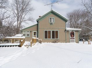 90 Main St, Douglas, MI 49406
