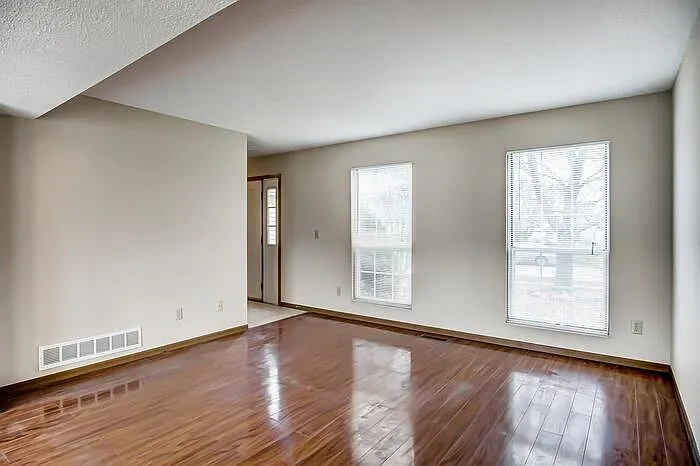 2941 Badger Dr — Photo 2