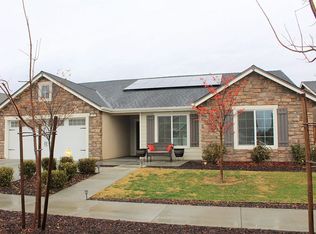 2282 W Queens Way, Hanford, CA 93230