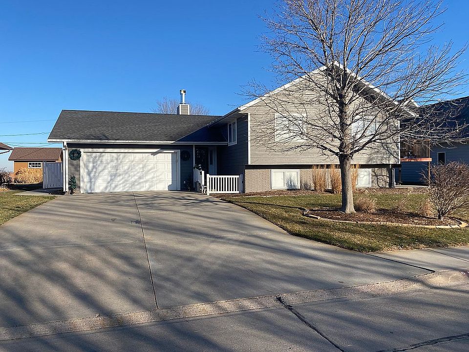 1st image of 10 Owens Dr