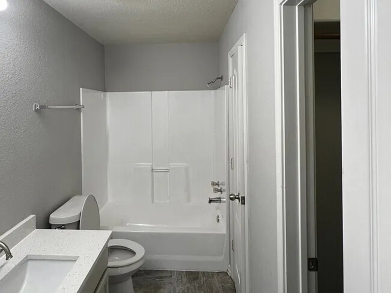 8126 Marydean Ave — Photo 11