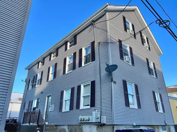 122 Davis St, Fall River, MA 02720