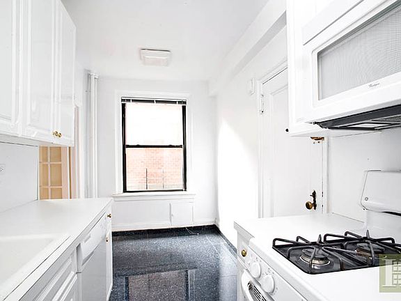 3rd image of 327 Central Park W #5E