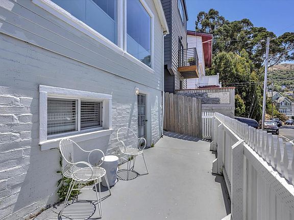 3rd image of 239 Santa Clara St