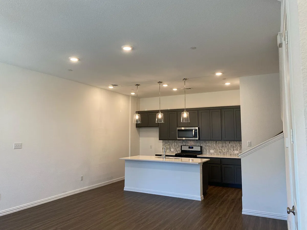 Building Photo - 9939 Michael Irvin St