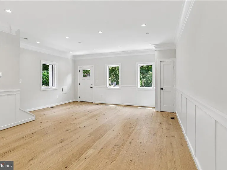 3929 Fulton St NW #A — Photo 17