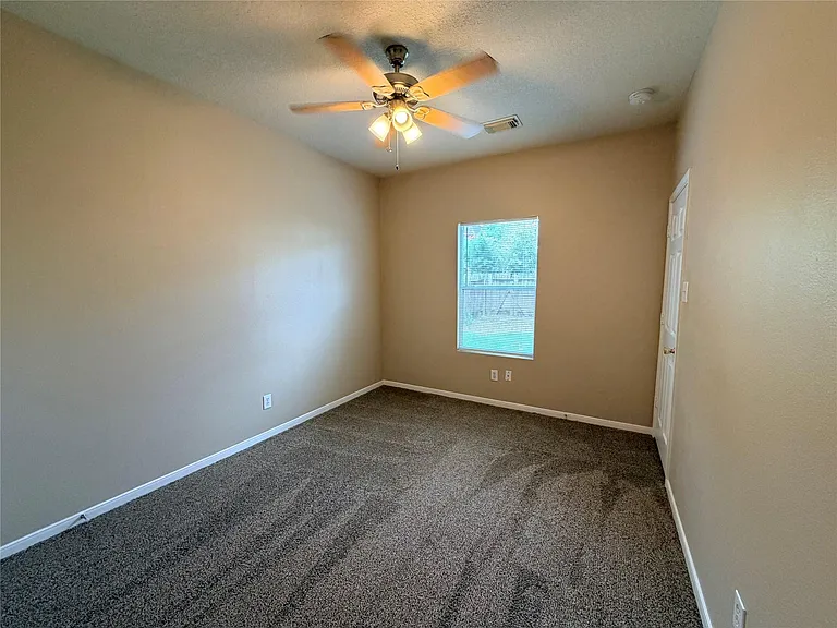 15423 Fir Woods Ln — Photo 41