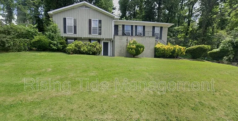 401 Lance Ln — Photo 1