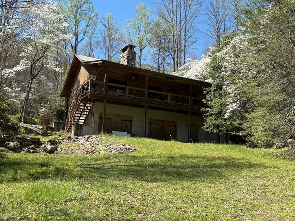 2545 Coopers Creek Rd, Bryson City, NC 28713