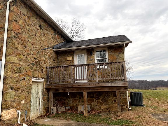 3rd image of 40555 Hidden Hills Ln