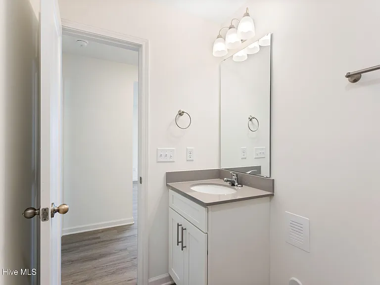 710 Taylor St #B — Photo 22