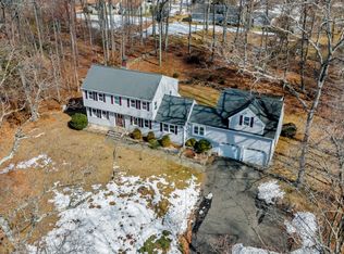 19 Townwoods Rd, Ivoryton, CT 06442