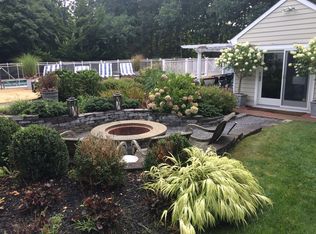 34 Box Tree Rd, QUOGUE, NY 11959