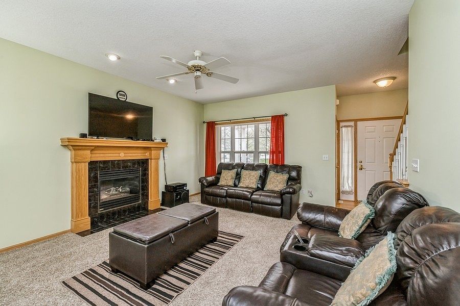 9825 Catalina Dr, Johnston, IA 50131 Zillow