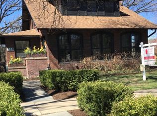 529 N Brainard St, Naperville, IL 60563