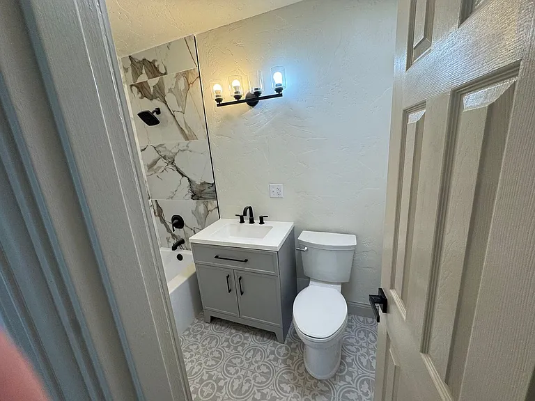 2607 Davis St — Photo 17
