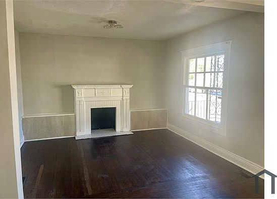 3rd image of 4610 W Market St
