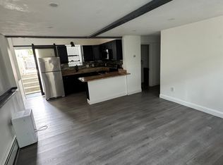 8 Crescent Hl, Wakefield, MA 01880