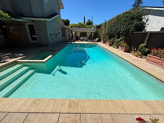5th image of 294 Albert Dr