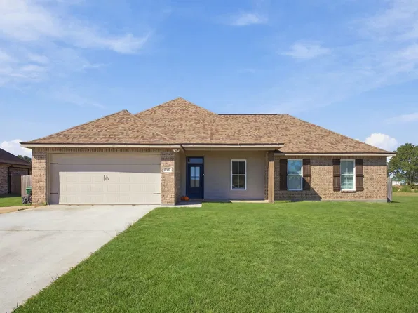 604 Chestnut St, Iowa, LA 70647