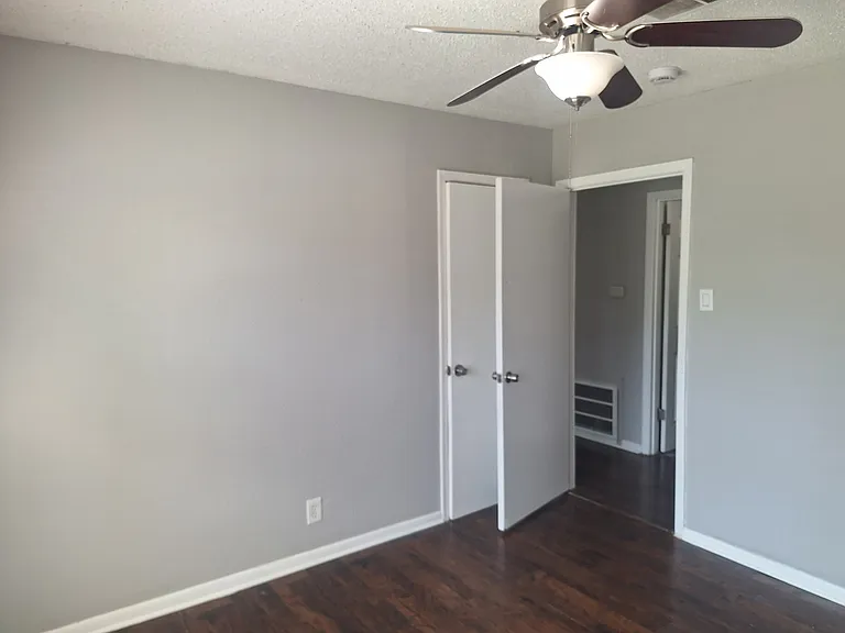 1225 Harrison Ln — Photo 10
