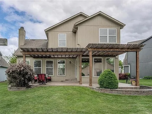 16326 S Chester St, Olathe, KS 66062