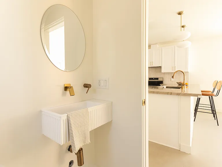 333 Stowe Ter #1/2 — Photo 6