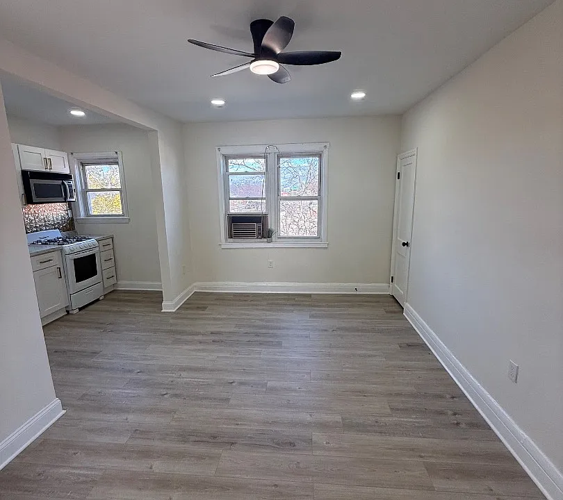 15 Washburn Ave #2