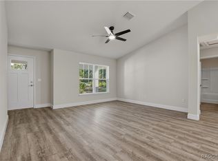 11240 W Dragonhead Dr, Crystal River, FL 34428