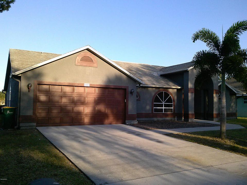 1st image of 2005 Blue Heron Dr
