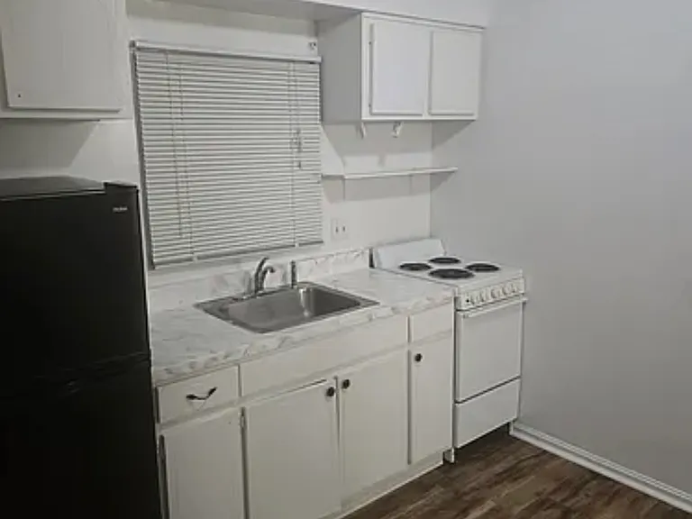 4157 Harrison Ave — Photo 6
