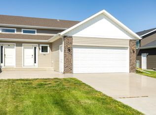 946 29th Ave W, West Fargo, ND 58078