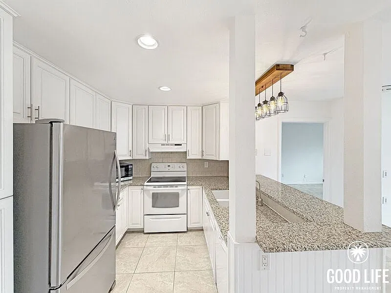 2 bed, 2.0 bath, 1047 sqft, $3,150 — Photo 3